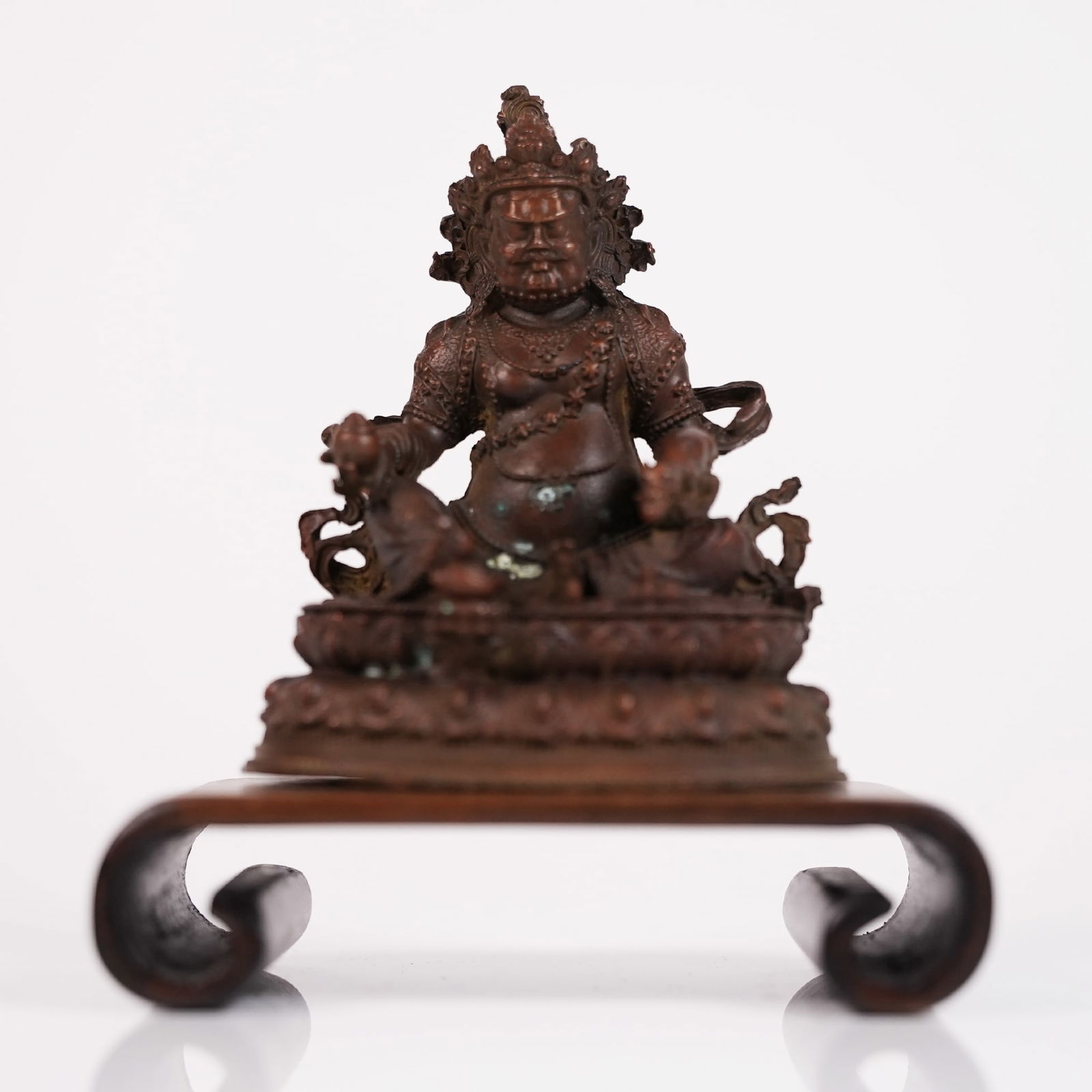 Chinese fine carved statue (1 of 7)