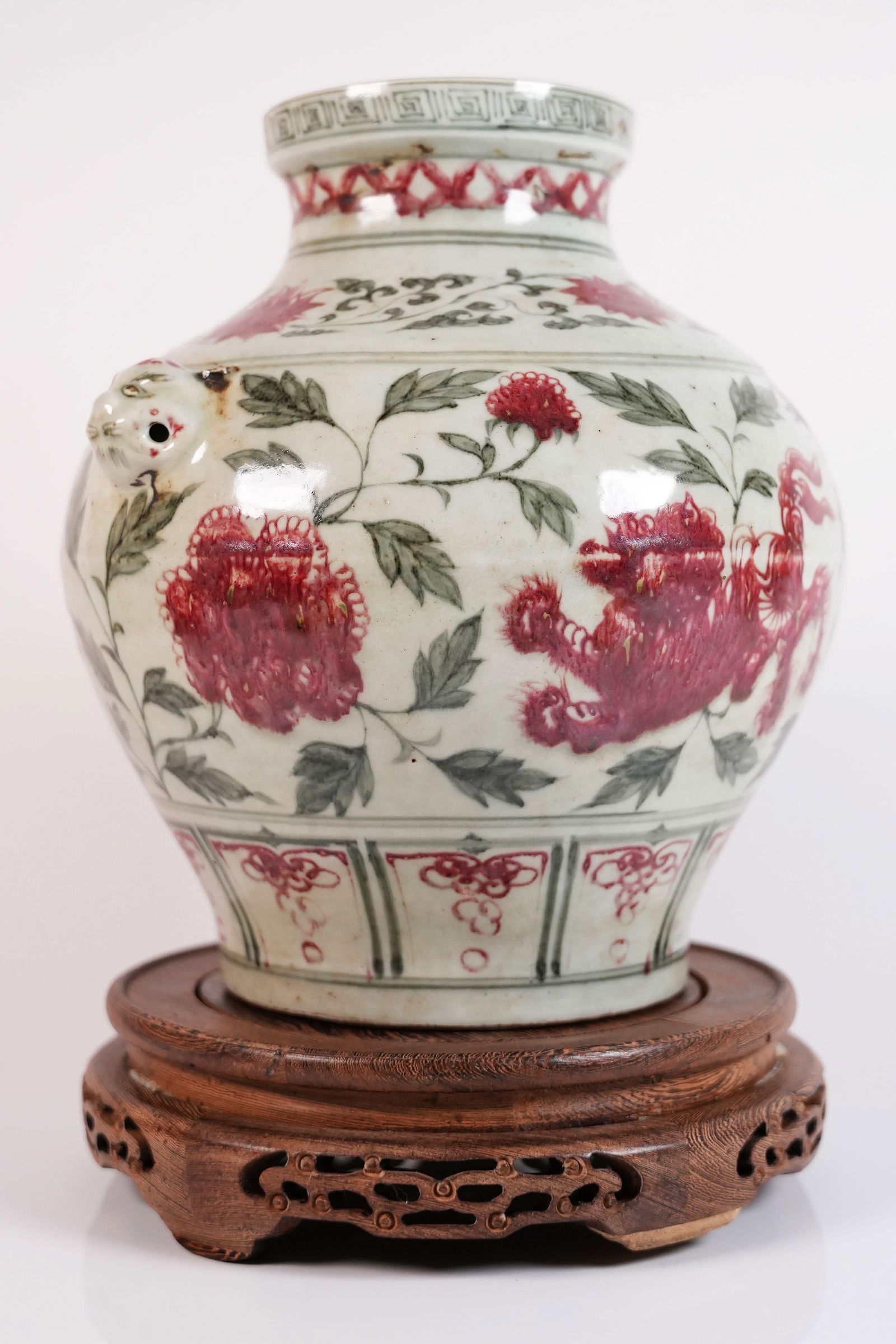 Chinese fine handled jar (1 of 7)
