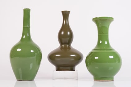 3 Chinese green vase