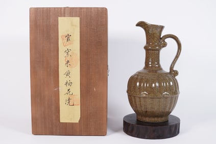 Chinese fine handled pitcher with box