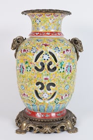 Chinese fine rotating vase
