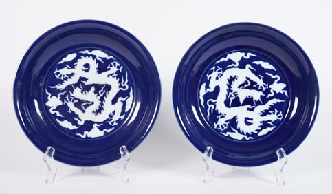 2 Chinese fine blue plates