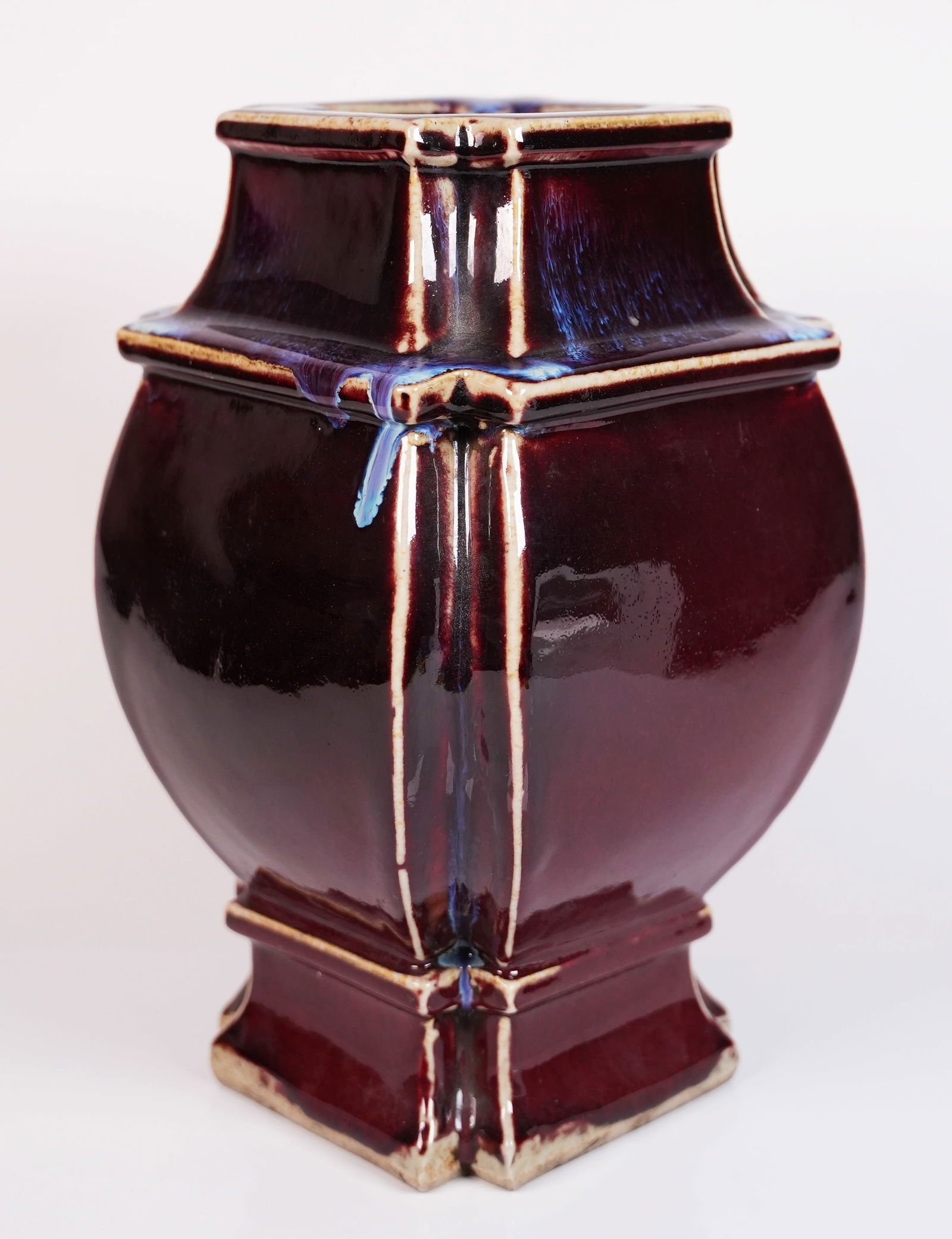 Chinese fine red vase (1 of 7)