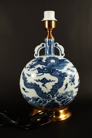 Chinese fine dragon vase lamp stand