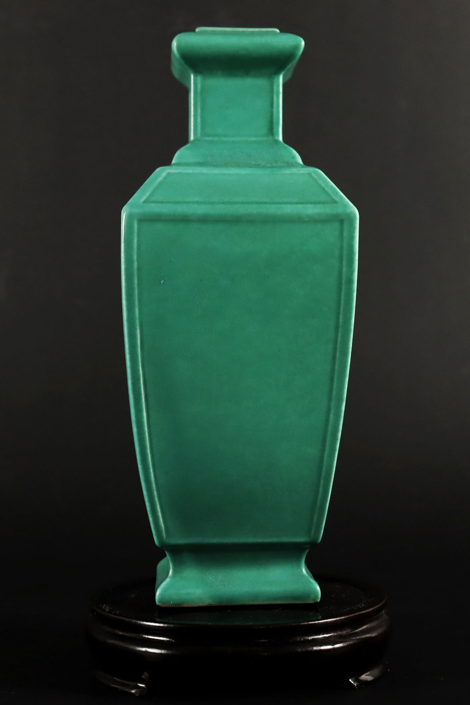 Chinese fine turquoise vase (1 of 7)