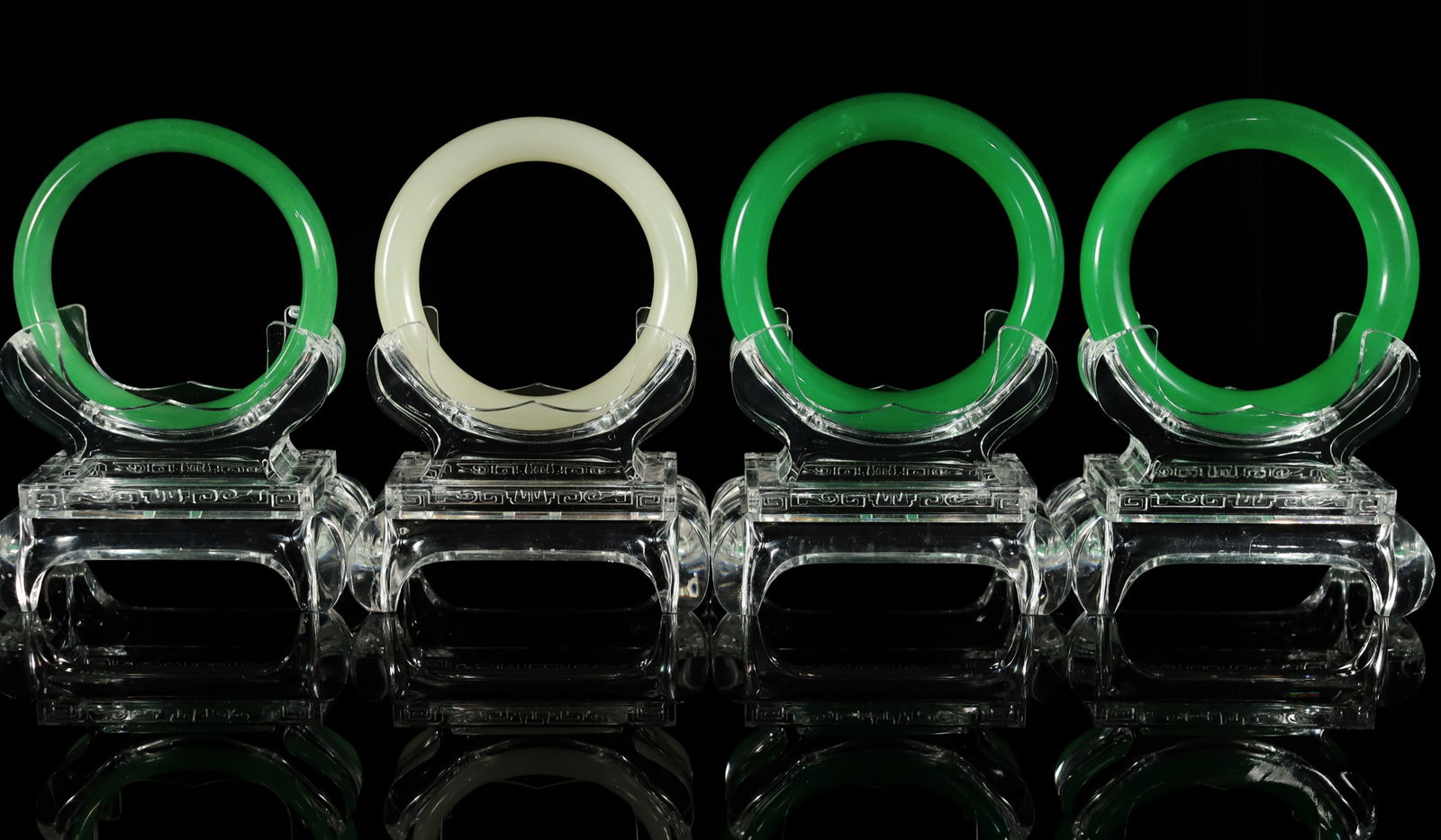 Lots Chinese fine bangles (1 of 7)