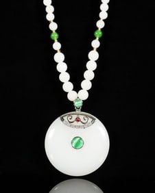 Chinese fine beaded necklace