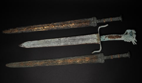 Lots Chinese bronze sword