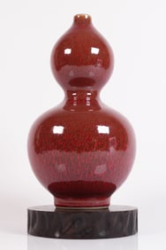 Chinese red gourd vase