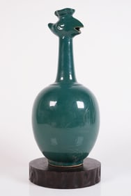 Chinese fine green vase