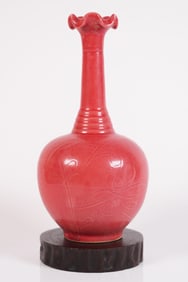 Chinese fine red vase