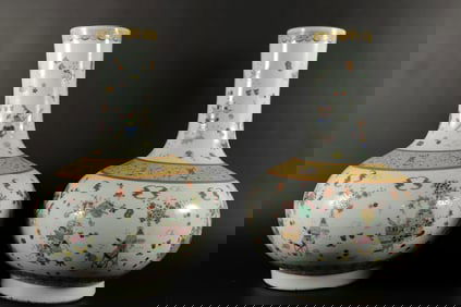 2 Chinese famille rose vase