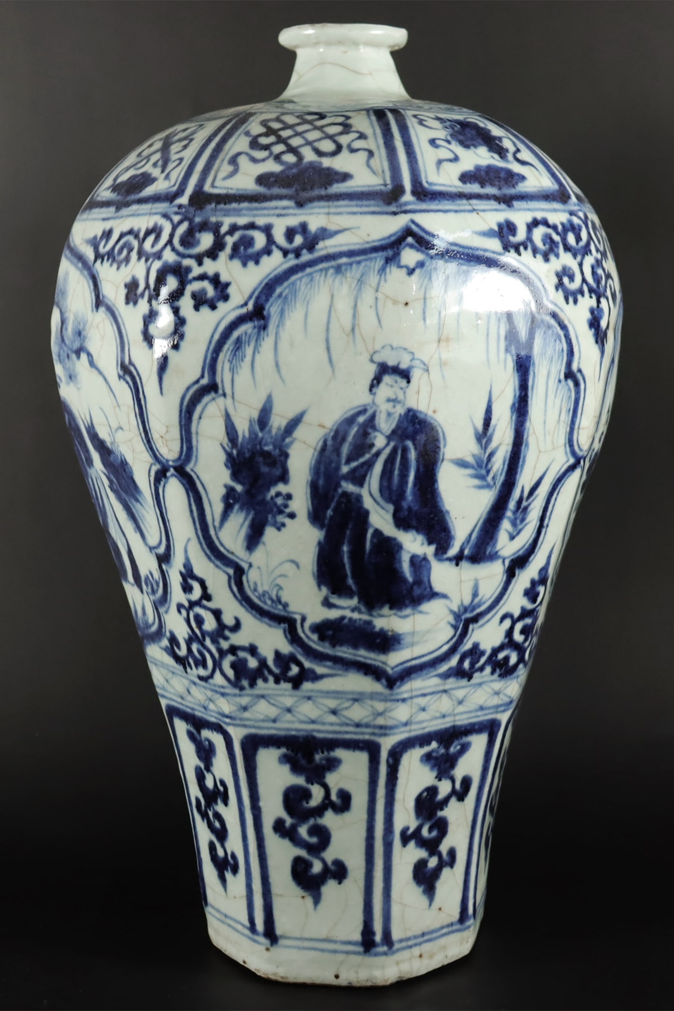 Chinese fine b/w crackled vase (1 of 7)