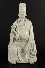 Chinese fine porcelain statue