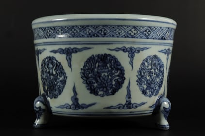 Chinese footed censer