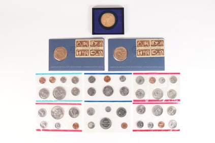 Lots vintage coins