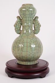 Chinese celadon crackled vase