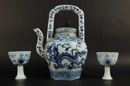 Lots Chinese b/w porcelains