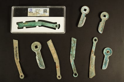 Lots Chinese bronze coins