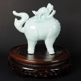 Chinese fine celadon beast
