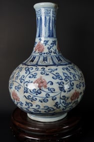 Chinese blue red vase