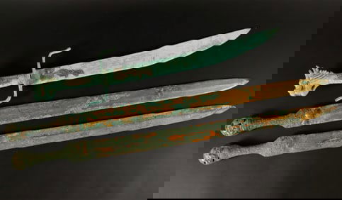 Lots Chinese bronze sword