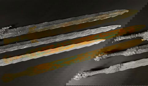 Lots Chinese bronze sword