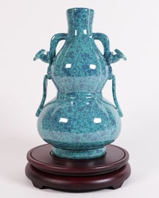 Chinese fine gourd vase