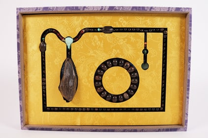 Chinese scented wood necklace
