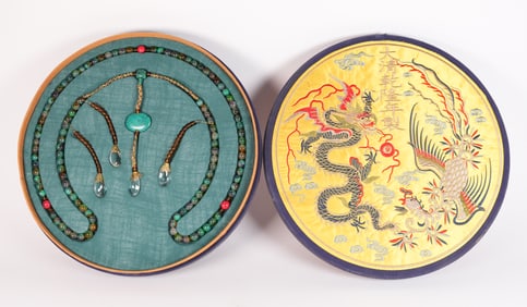 Chinese long court bead with box