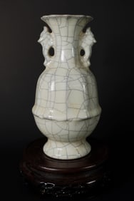 Chinese crackled vase