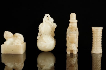Lots Chinese carvings