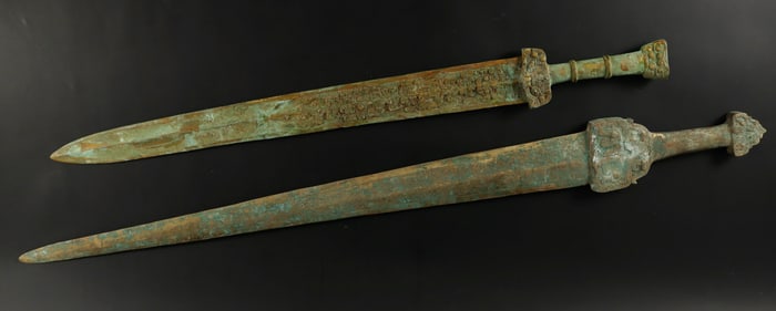 Lots Chinese bronze sword