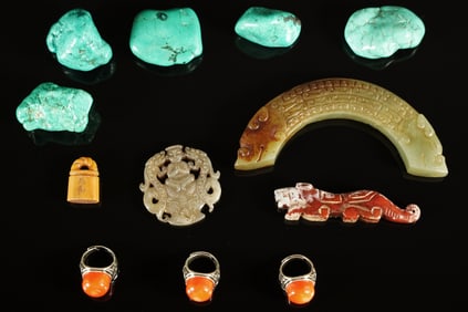 Lots Chinese carvings