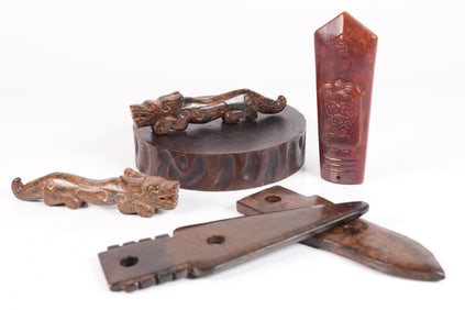 Lots Chinese carvings