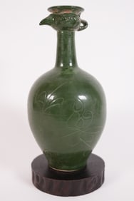 Chinese fine chicken vase
