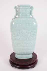 Chinese celadon fine vase