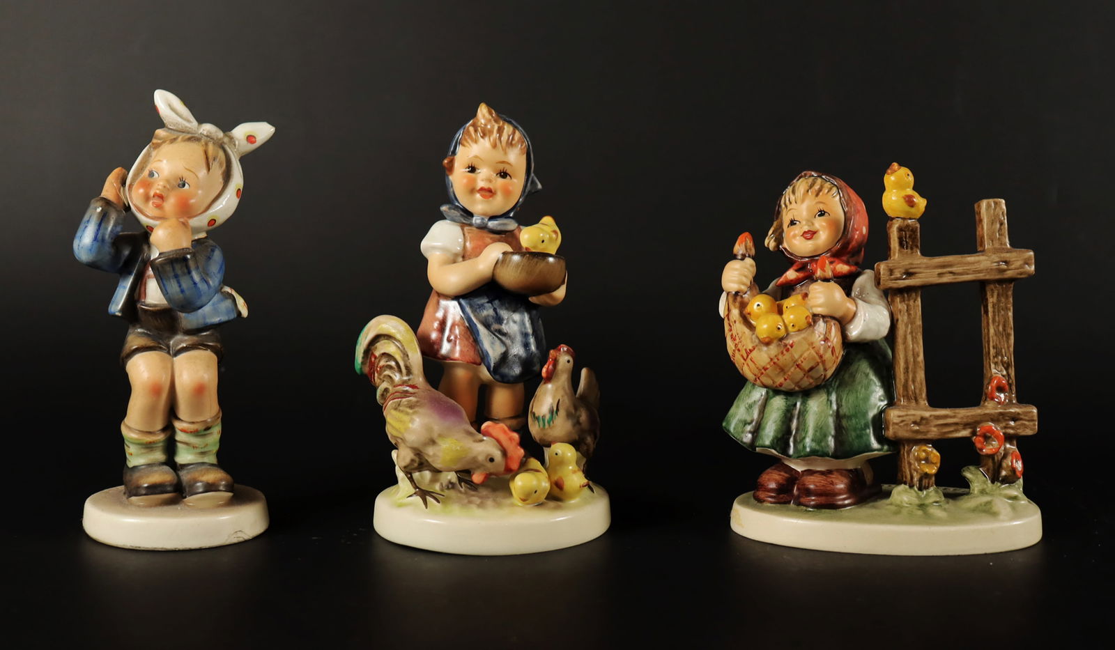 Lots Hummel figurines (1 of 9)