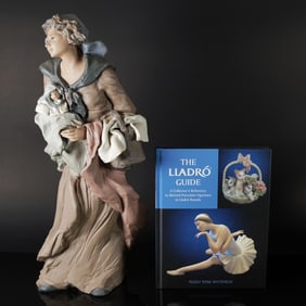 Massive Lladro figurine signed