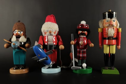 Lots vintage wooden figures
