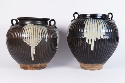 2 Chinese pottery jar