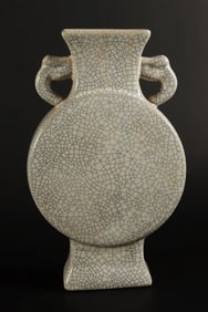 Chinese crackled flask vase