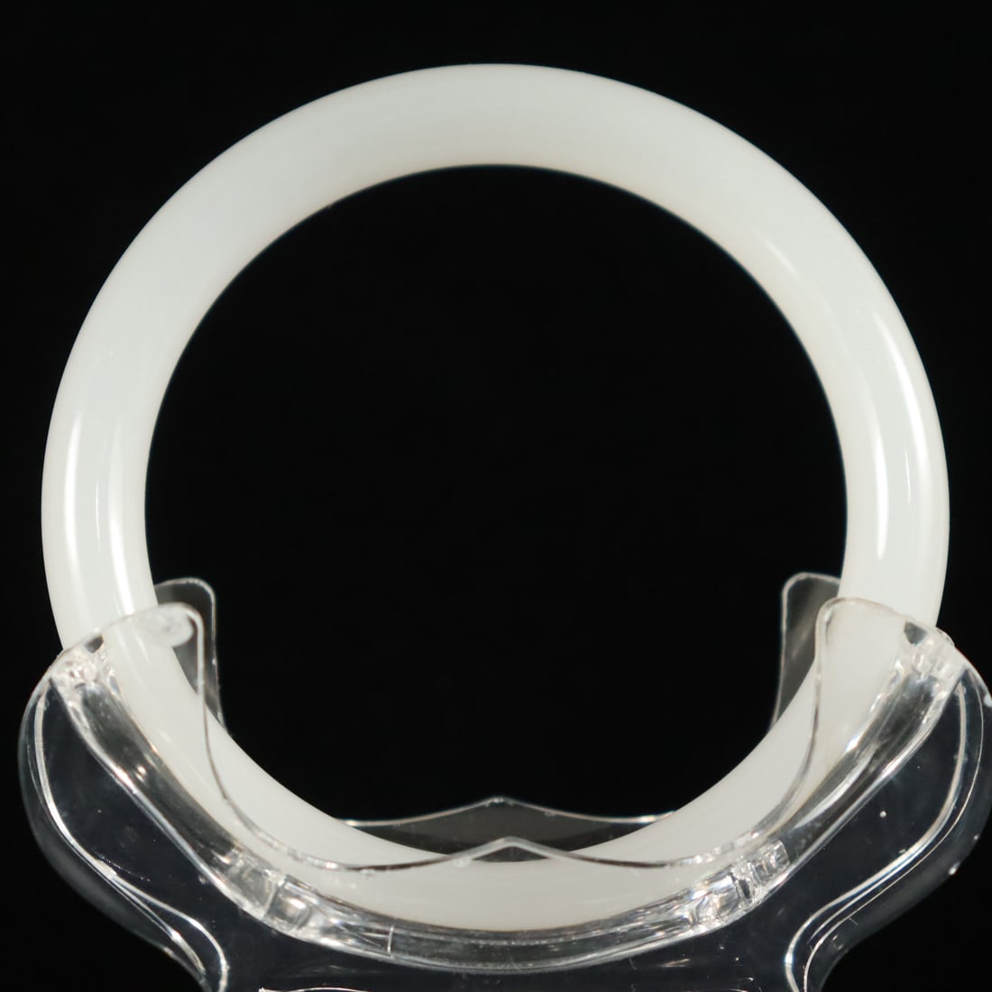 Chinese fine round bangle (1 of 4)