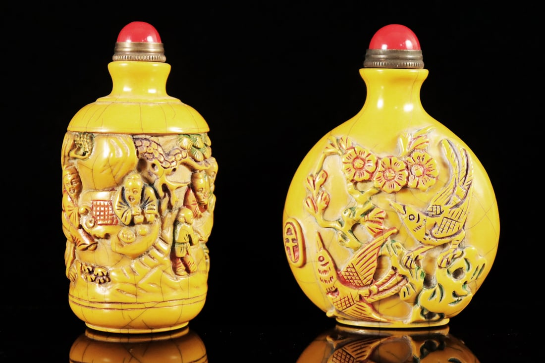 Lots Chinese snuff bottles: Lots Chinese snuff bottles.