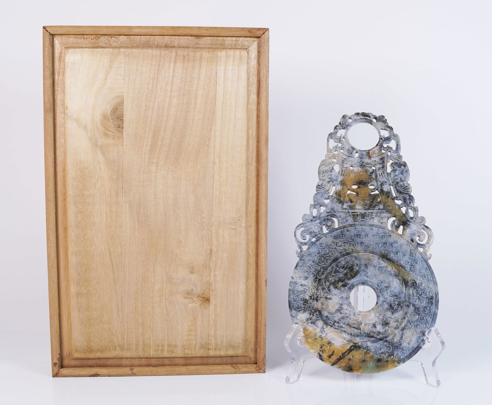 Chinese large jade disc (1 of 7)