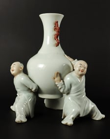Chinese Qing dynasty fine vase