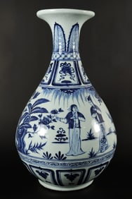 Chinese tall b/w fine vase