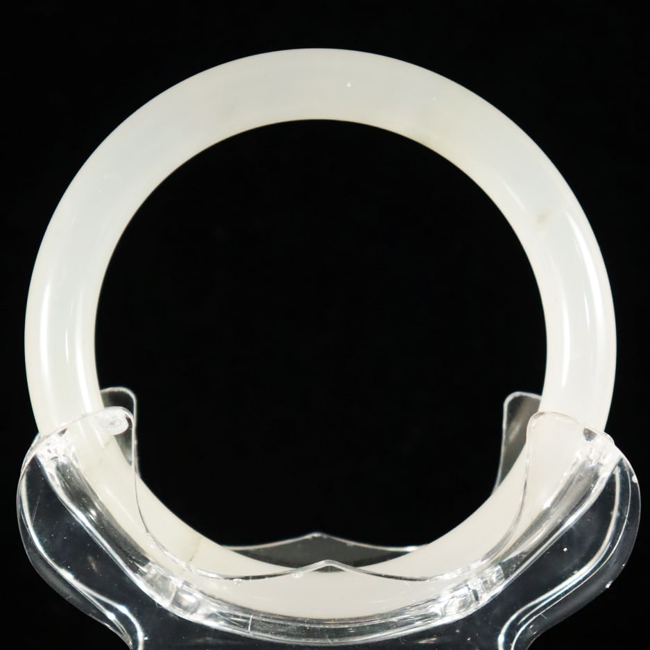 Chinese fine round bangle (1 of 4)