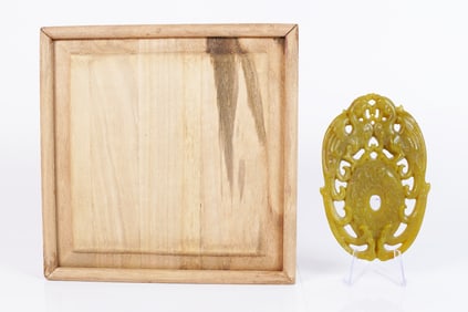 Chinese carved ornament with box