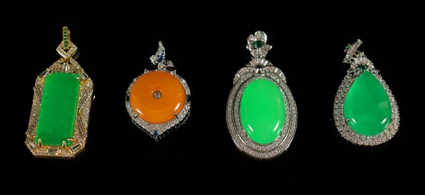 Lots Chinese fine pendants
